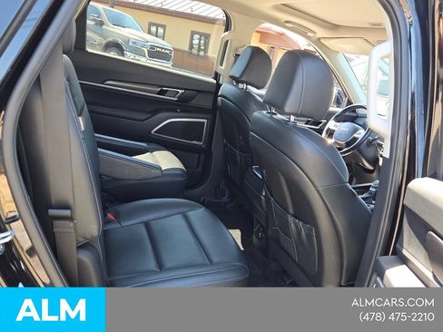 Used 2025 Kia Telluride S FWD image 18