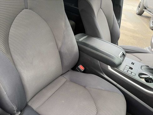 Used 2023 Toyota Highlander L FWD image 25