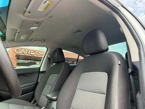Used 2015 Kia Forte LX w/ Popular Package FWD image 9