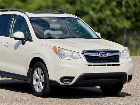 Used 2015 Subaru Forester 2.5i Premium w/ All-Weather Package AWD/4WD image 15