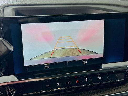 Used 2024 Chevrolet Silverado 1500 LT w/ Protection Package image 8