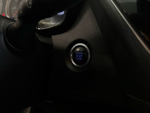 Used 2020 Toyota Corolla SE FWD image 26