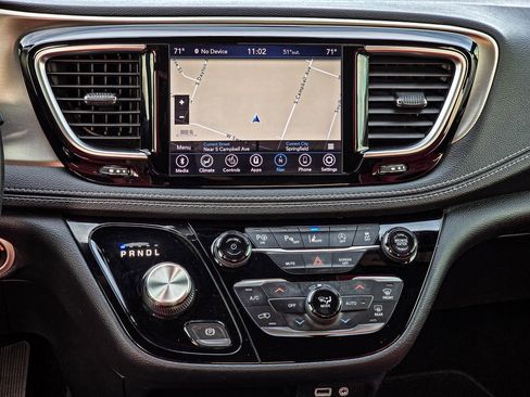 Used 2020 Chrysler Pacifica Limited w/ Quick Order Package 27H Red S image 22