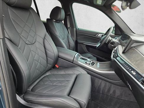 Used 2024 BMW X5 xDrive40i w/ Parking Assistance Package image 22