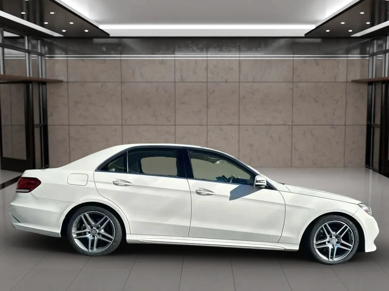 Used 2015 Mercedes-Benz E 350 4MATIC Sedan image 5