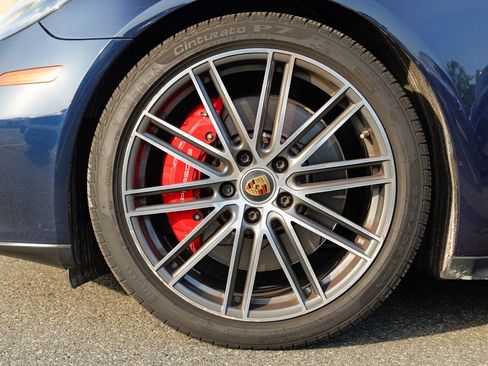 Used 2023 Porsche Panamera GTS AWD/4WD image 15