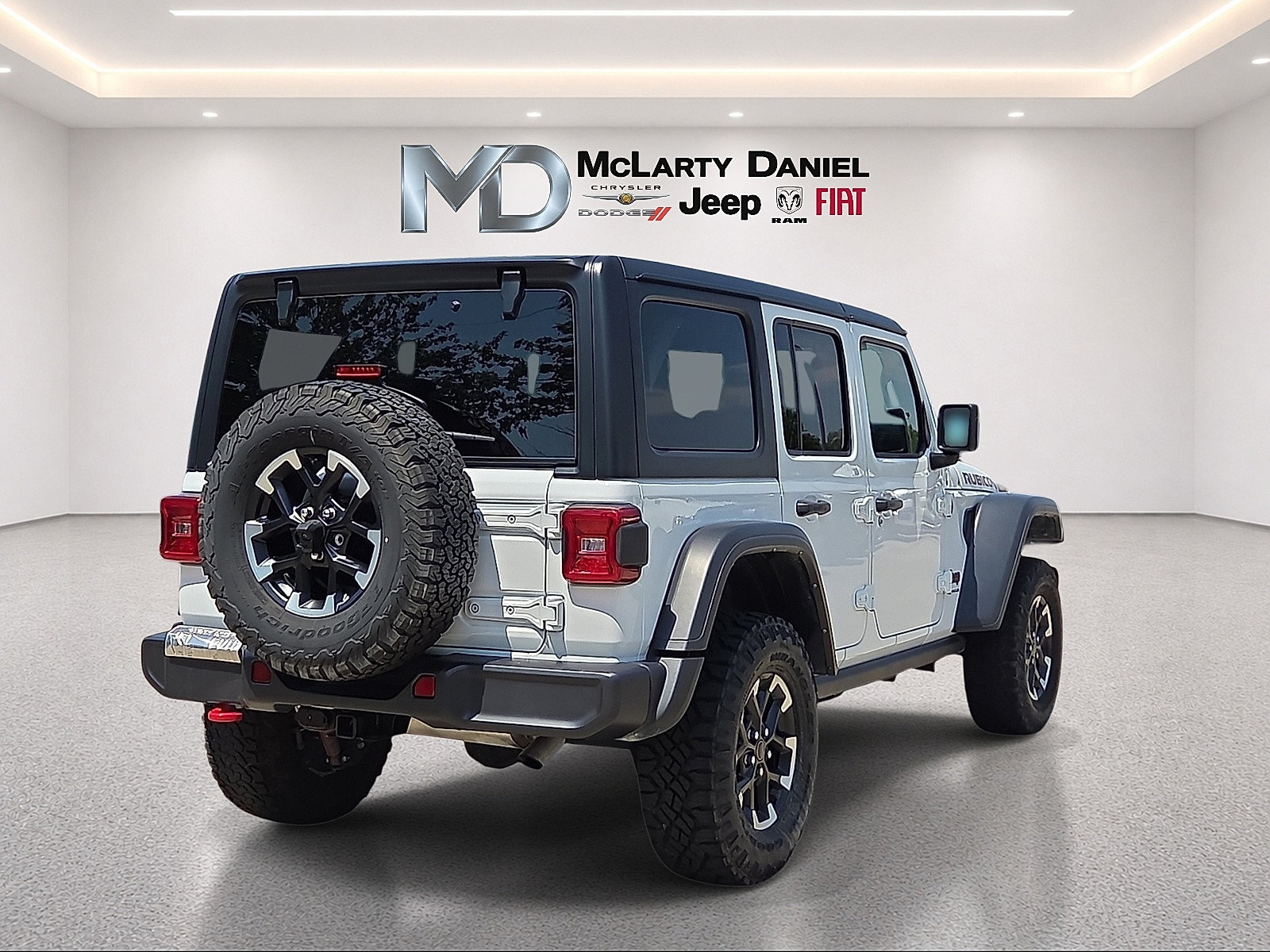 Used 2025 Jeep Wrangler Unlimited Rubicon AWD/4WD image 5