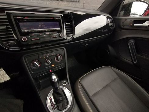 Used 2015 Volkswagen Beetle 1.8T image 37