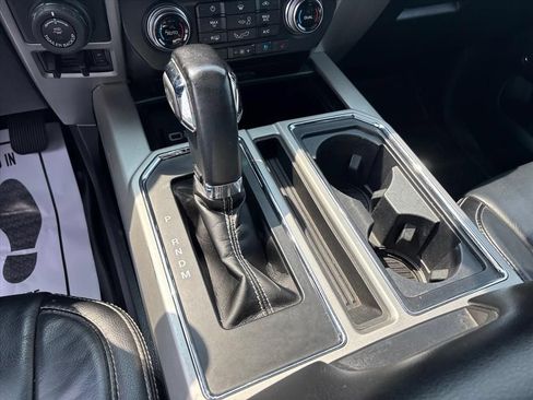 Used 2020 Ford F150 Lariat w/ Equipment Group 502A Luxury AWD/4WD image 32