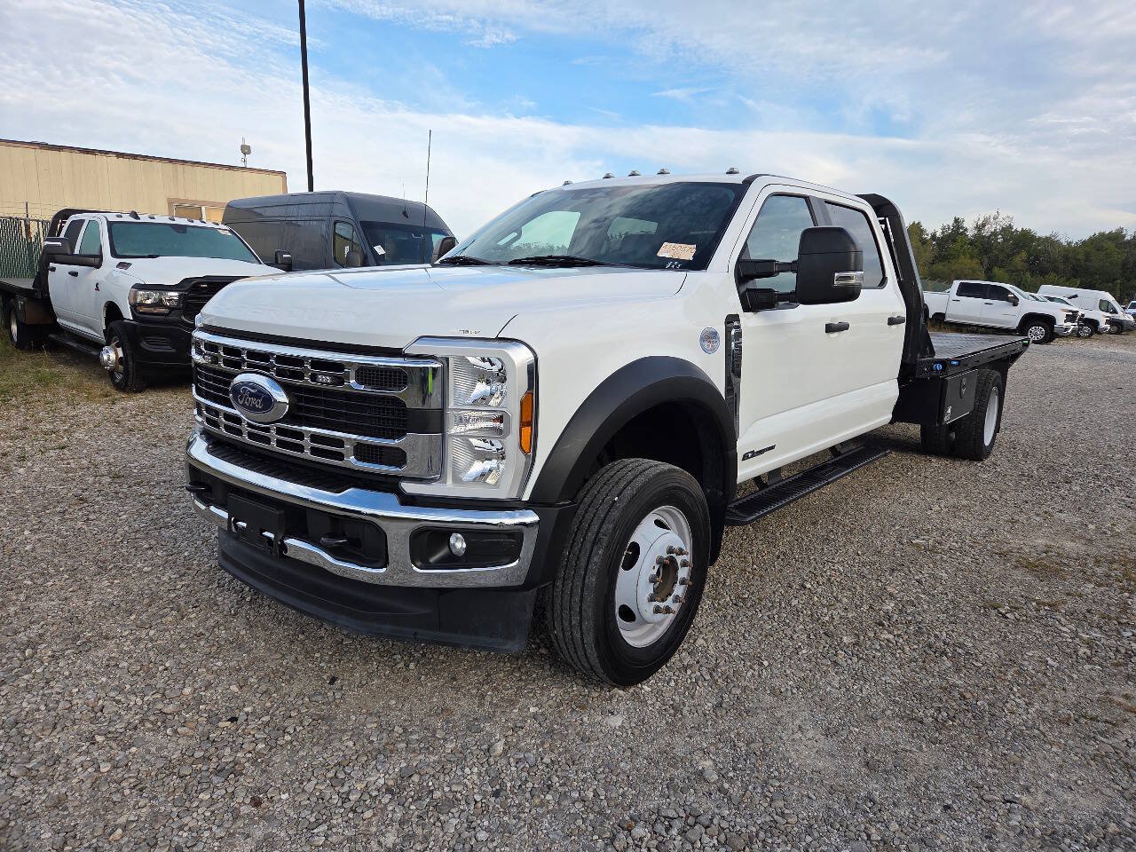 Used 2024 Ford F550 4x4 Crew Cab Super Duty image 5