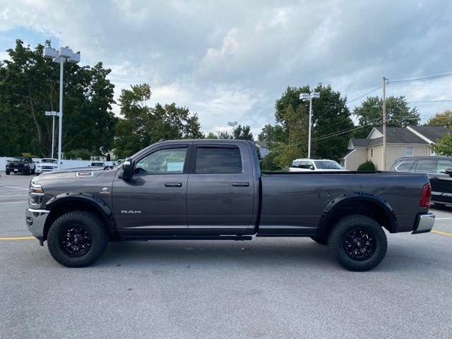 Used 2025 RAM 3500 Laramie AWD/4WD image 2