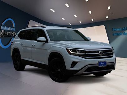 Used 2023 Volkswagen Atlas SE w/ Black Wheel Package