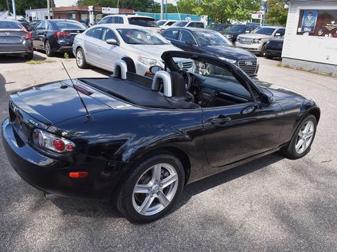 Used 2006 MAZDA MX-5 Miata Touring RWD image 23