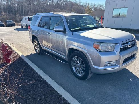 Used 2011 Toyota 4Runner 4WD image 4