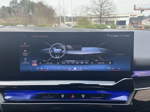 Certified 2024 BMW 540i xDrive w/ Executive Package image 27