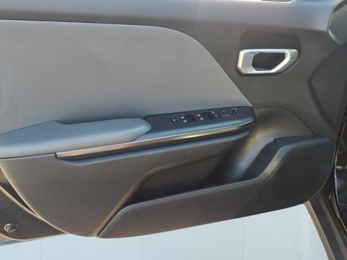 Used 2025 Kia K4 FWD image 14