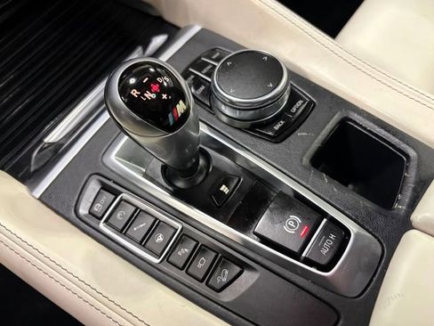 Used 2018 BMW X5 M image 42