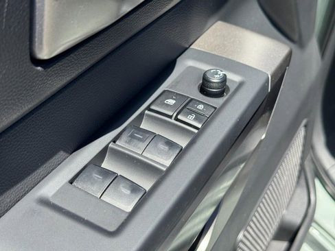 Used 2025 Toyota Tundra SR5 AWD/4WD image 19