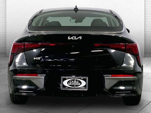 Used 2025 Kia K5 LXS FWD image 3