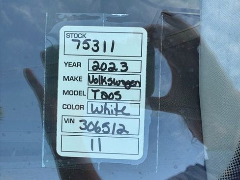 Used 2023 Volkswagen Taos SE image 37