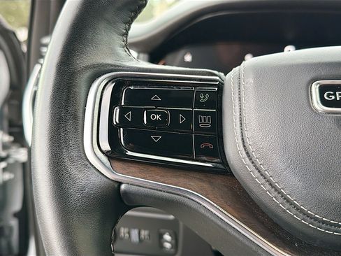 Used 2022 Jeep Grand Wagoneer Series II image 38