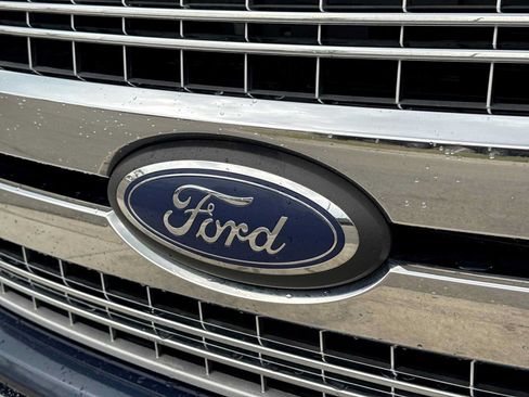 Used 2020 Ford F150 Lariat w/ Equipment Group 502A Luxury AWD/4WD image 11