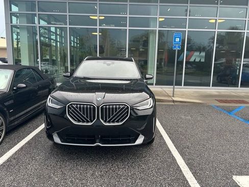 Used 2025 BMW X3 xDrive30i w/ Convenience Package AWD/4WD image 3