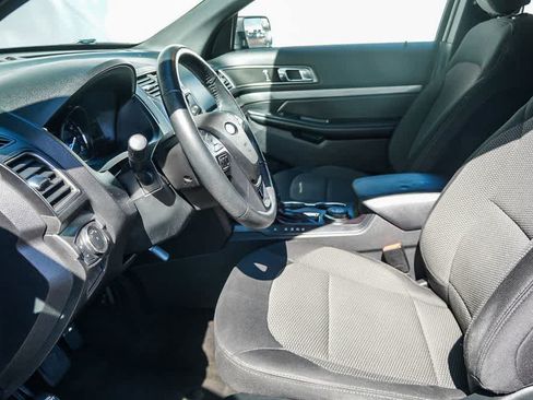 Used 2018 Ford Explorer XLT w/ Equipment Group 201A AWD/4WD image 19