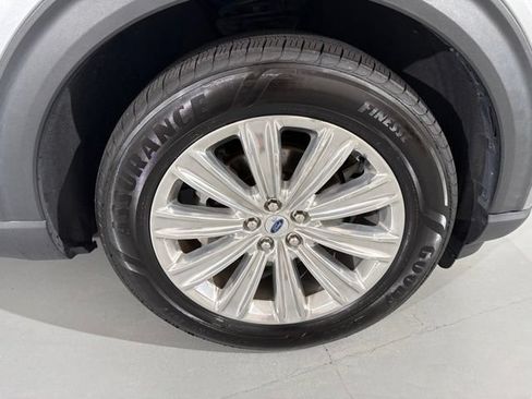 Used 2023 Ford Explorer Limited w/ Limited Technology Package RWD image 14