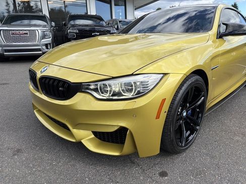 Used 2017 BMW M4 Coupe RWD image 16