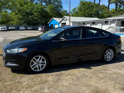 Used 2016 Ford Fusion SE FWD image 5