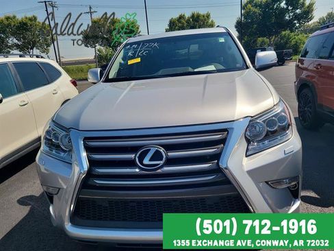 Used 2018 Lexus GX 460 Luxury w/ Preferred Accessory Package AWD/4WD image 2