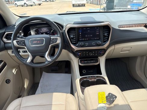 Used 2020 GMC Acadia Denali w/ Technology Package AWD/4WD image 8