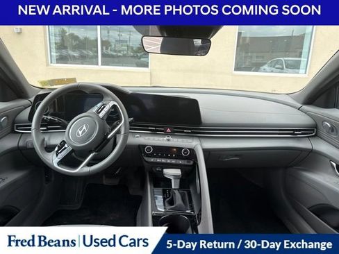 Used 2024 Hyundai Elantra SEL w/ Convenience Package FWD image 11