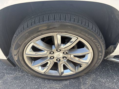 Used 2017 Chevrolet Suburban Premier RWD image 13