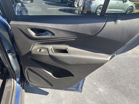 Used 2024 Chevrolet Equinox LT image 32