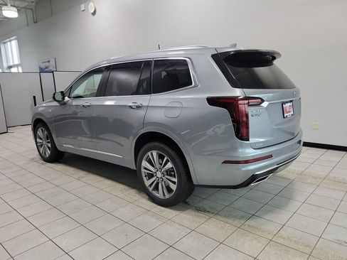 Used 2025 Cadillac XT6 Premium Luxury image 14