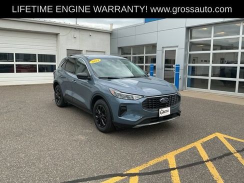 Used 2024 Ford Escape Active AWD/4WD image 2