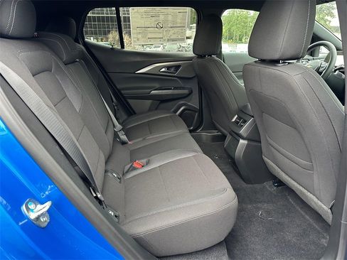 New 2026 Chevrolet Equinox EV LT image 12