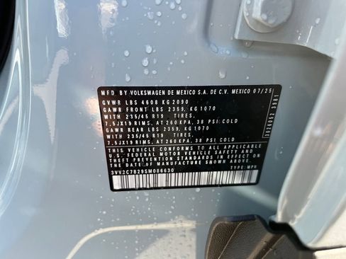 New 2025 Volkswagen Taos SE image 30