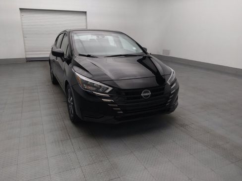 Used 2025 Nissan Versa SV FWD image 14