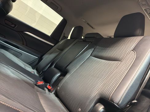 Used 2015 Toyota Highlander Plus image 29
