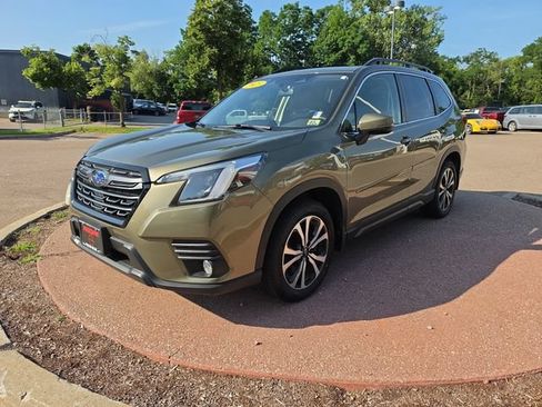 Used 2023 Subaru Forester Limited AWD/4WD image 1