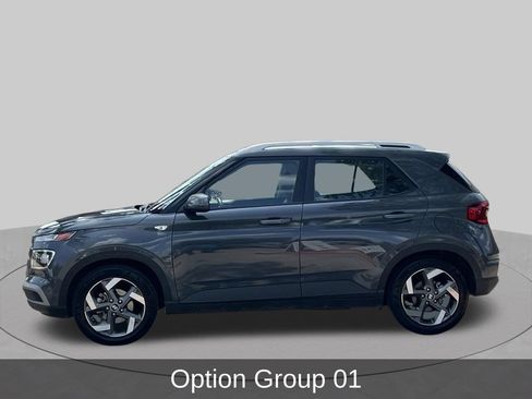 Used 2025 Hyundai Venue SEL FWD image 2