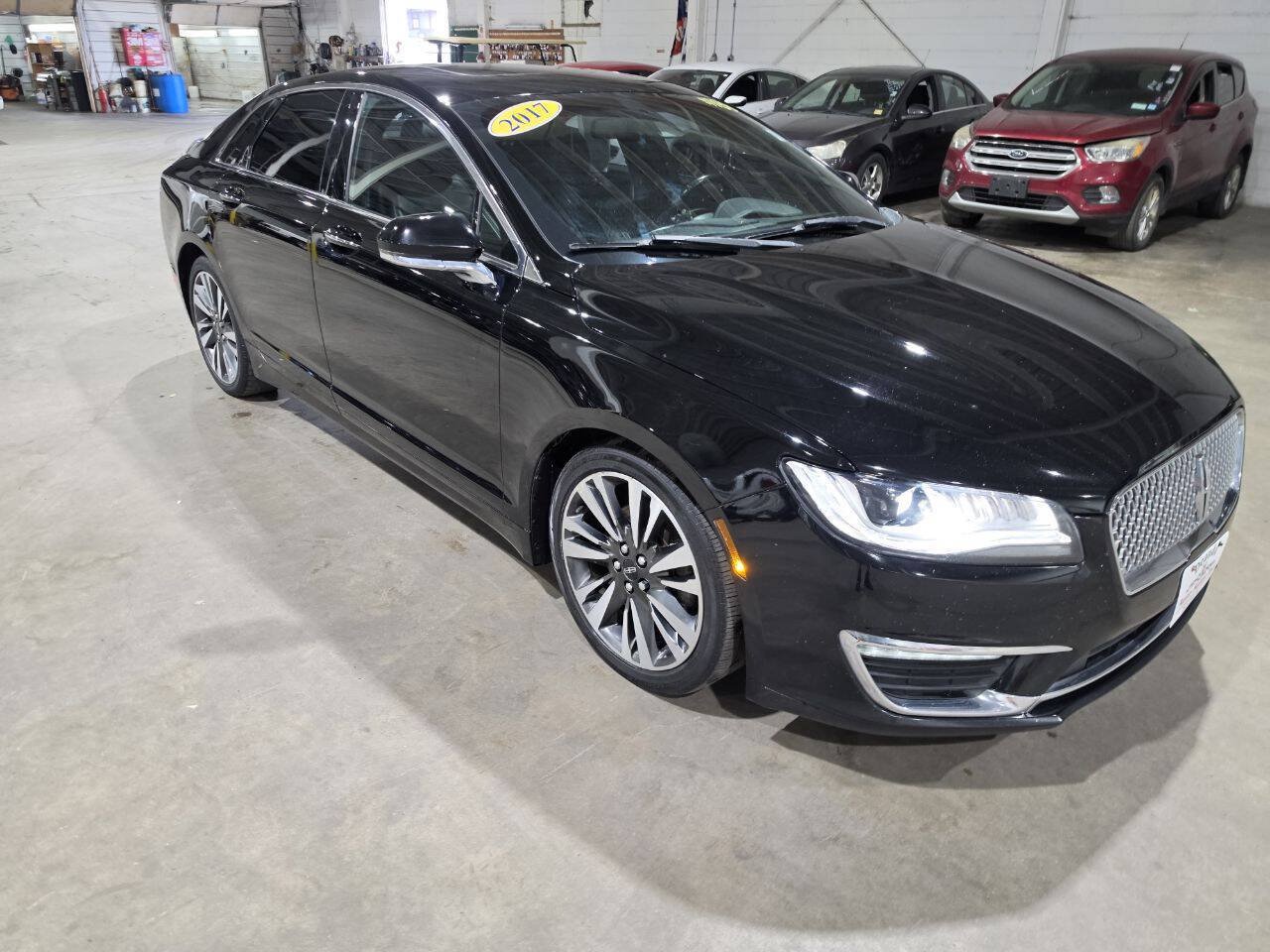Used 2017 Lincoln MKZ Reserve w/ Climate Package FWD image 18