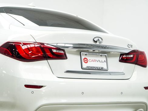 Used 2015 INFINITI Q70 3.7 RWD image 13