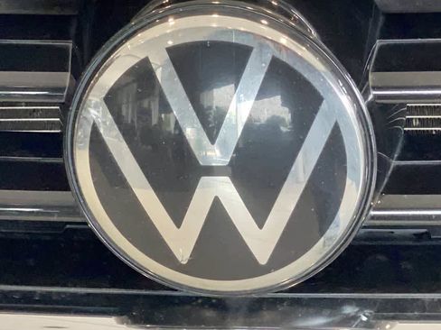 Used 2022 Volkswagen Tiguan SE R-Line AWD/4WD image 10