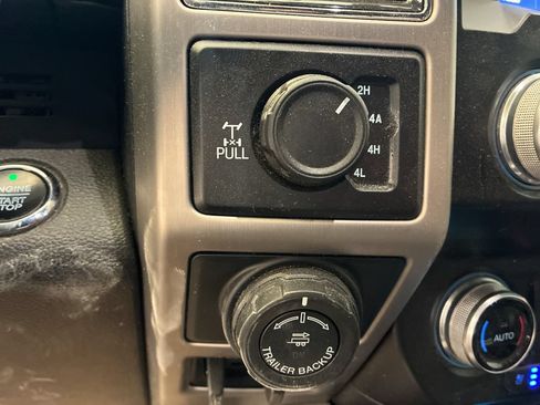 Used 2020 Ford F150 Platinum w/ Equipment Group 701A Luxury AWD/4WD image 17