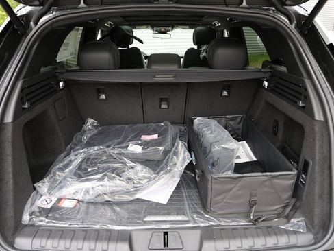 New 2026 Land Rover Range Rover Sport SE AWD/4WD image 14