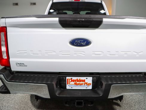 Used 2024 Ford F250 XLT w/ FX4 Off-Road Package AWD/4WD image 8